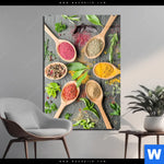 Acrylglasbild Bunte Gewuerze In Holzloeffeln Hochformat Produktvorschau mit dem Bild Bunte Gewürze in Holzlöffeln im Format Hochformat.