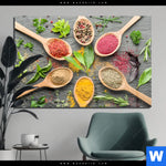 Acrylglasbild Bunte Gewuerze In Holzloeffeln Querformat Produktvorschau mit dem Bild Bunte Gewürze in Holzlöffeln im Format Querformat.