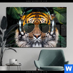 Acrylglasbild Cooler Tiger Querformat Produktvorschau mit dem Bild Cooler Tiger im Format Querformat.