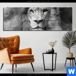 Acrylglasbild Loewengesicht In Rauch Panorama Produktvorschau mit dem Bild Löwengesicht in Rauch im Format Panorama.