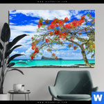 Acrylglasbild Rote Blueten Und Tuerkisfarbenes Meer Querformat Produktvorschau mit dem Bild Rote Blüten und Türkisfarbenes Meer im Format Querformat.