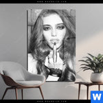 Acrylglasbild Schoener Mittelfinger Hochformat Produktvorschau mit dem Bild Schöner Mittelfinger im Format Hochformat.