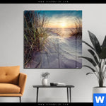 Acrylglasbild Strandlandschaft Mit Gras Quadrat Produktvorschau mit dem Bild Strandlandschaft mit Gras im Format Quadrat.