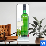 Acrylglasbild Wein In Flaschen Und Glaesern Schmal Produktvorschau mit dem Bild Wein in Flaschen und Gläsern im Format Schmal.