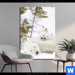 Alu Dibond Bild Eisbaerenfamilie In Winterlicher Landschaft Hochformat Produktvorschau mit dem Bild Eisbärenfamilie in winterlicher Landschaft im Format Hochformat.