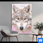 Alu Dibond Bild Friedlicher Wolf Hochformat Produktvorschau mit dem Bild Friedlicher Wolf im Format Hochformat.