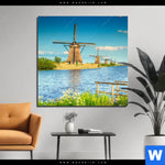 Alu Dibond Bild Romantik Zwischen Windmuehlen Quadrat Produktvorschau mit dem Bild Romantik zwischen Windmühlen im Format Quadrat.