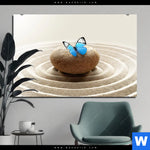 Alu Dibond Bild Zen Stein Mit Schmetterling Querformat Produktvorschau mit dem Bild Zen Stein mit Schmetterling im Format Querformat.