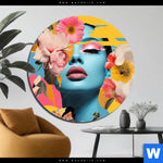 Aluminiumbild Gebürstet Florales Frauenportraet Erika Rund Produktvorschau mit dem Bild Florales Frauenporträt - Erika im Format Rund.