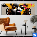 Aluminiumbild Gebürstet Frau Mit Kopfhoerern Panorama Produktvorschau mit dem Bild Frau mit Kopfhörern im Format Panorama.