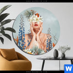 Aluminiumbild Gebürstet Frauenportrait Mit Blumen Rund Produktvorschau mit dem Bild Frauenportrait mit Blumen im Format Rund.