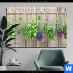 Aluminiumbild Gebürstet Frische Kraeuter An Holzstange Querformat Produktvorschau mit dem Bild Frische Kräuter an Holzstange im Format Querformat.