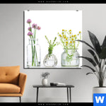 Aluminiumbild Gebürstet Glasvasen Mit Kraeutern Quadrat Produktvorschau mit dem Bild Glasvasen mit Kräutern im Format Quadrat.