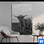 Aluminiumbild Gebürstet Hochland Rind Schwarz Weiss Hochformat Produktvorschau mit dem Bild Hochland-Rind Schwarz-Weiß im Format Hochformat.