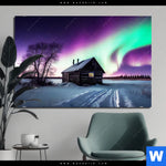 Aluminiumbild Gebürstet Nordlichter Ueber Einem Holzhaus Querformat Produktvorschau mit dem Bild Nordlichter über einem Holzhaus im Format Querformat.