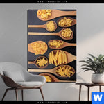 Aluminiumbild Gebürstet Pasta Auf Loeffeln Hochformat Produktvorschau mit dem Bild Pasta auf Löffeln im Format Hochformat.