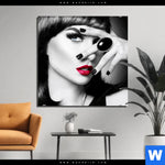 Aluminiumbild Gebürstet Schoene Geheimnisvolle Quadrat Produktvorschau mit dem Bild Schöne Geheimnisvolle im Format Quadrat.