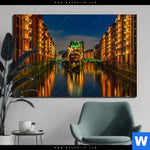 Aluminiumbild Gebürstet Speicherstadt Hamburg Querformat Produktvorschau mit dem Bild Speicherstadt Hamburg im Format Querformat.