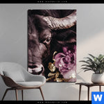Aluminiumbild Gebürstet Stier Mit Blumen Hochformat Produktvorschau mit dem Bild Stier mit Blumen im Format Hochformat.
