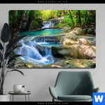 Aluminiumbild Gebürstet Tropischer Wasserfall Querformat Produktvorschau mit dem Bild Tropischer Wasserfall im Format Querformat.