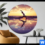 Aluminiumbild Gebürstet Yoga Am Lila Strand Rund Produktvorschau mit dem Bild Yoga am lila Strand im Format Rund.