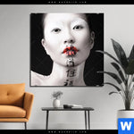 Bild Edelstahloptik Asiatische Schoenheit Quadrat Produktvorschau mit dem Bild Asiatische Schönheit im Format Quadrat.