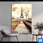 Bild Edelstahloptik Eifelturm Am Abstellgleis Hochformat Produktvorschau mit dem Bild Eifelturm am Abstellgleis im Format Hochformat.