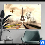 Bild Edelstahloptik Eifelturm Am Abstellgleis Querformat Produktvorschau mit dem Bild Eifelturm am Abstellgleis im Format Querformat.