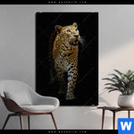 Bild Edelstahloptik Leopard In Der Dunkelheit Hochformat Produktvorschau mit dem Bild Leopard in der Dunkelheit im Format Hochformat.