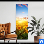 Bild Edelstahloptik Leuchtend Gelbe Sonnenblumen Am Abend Schmal Produktvorschau mit dem Bild Leuchtend gelbe Sonnenblumen am Abend im Format Schmal.