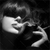 Bild Edelstahloptik Rauchende Lady Hochformat