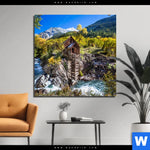 Bild Edelstahloptik Waldhuette Am Fluss Quadrat Produktvorschau mit dem Bild Waldhütte am Fluss im Format Quadrat.