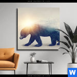 Leinwandbild Baer Wald No2 Quadrat Produktvorschau mit dem Bild Bär & Wald No.2 im Format Quadrat.