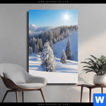 Leinwandbild Berge Und Waelder In Schnee Hochformat Produktvorschau mit dem Bild Berge und Wälder in Schnee im Format Hochformat.