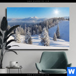 Leinwandbild Berge Und Waelder In Schnee Querformat Produktvorschau mit dem Bild Berge und Wälder in Schnee im Format Querformat.