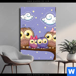 Leinwandbild Eulenfamilie Hochformat Produktvorschau mit dem Bild Eulenfamilie im Format Hochformat.