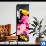 Leinwandbild Exotischer Tukan Mit Blueten Schmal Produktvorschau mit dem Bild Exotischer Tukan mit Blüten im Format Schmal.