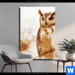 Leinwandbild Federkleid Trifft Bluetenpracht Hochformat Produktvorschau mit dem Bild Federkleid trifft Blütenpracht im Format Hochformat.