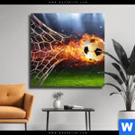 Leinwandbild Feuriger Fussball Quadrat Produktvorschau mit dem Bild Feuriger Fussball im Format Quadrat.