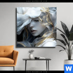 Leinwandbild Frau Im Licht Quadrat Produktvorschau mit dem Bild Frau im Licht im Format Quadrat.