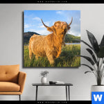 Leinwandbild Hochland Bulle Quadrat Produktvorschau mit dem Bild Hochland-Bulle im Format Quadrat.
