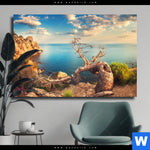 Leinwandbild Kuestenlandschaft Mit Altem Baum Querformat Produktvorschau mit dem Bild Küstenlandschaft mit altem Baum im Format Querformat.