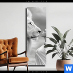 Leinwandbild Loewe Wildnis Liebe Schmal Produktvorschau mit dem Bild Löwe - Wildnis Liebe im Format Schmal.