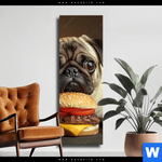 Leinwandbild Mops Mit Cheeseburger Schmal Produktvorschau mit dem Bild Mops mit Cheeseburger im Format Schmal.