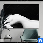 Leinwandbild Nacktheit In Schwarzweiss Querformat Produktvorschau mit dem Bild Nacktheit in Schwarzweiß im Format Querformat.