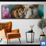 Leinwandbild Sanfte Loewenmomente In Buntem Nebel Panorama Produktvorschau mit dem Bild Sanfte Löwenmomente in buntem Nebel im Format Panorama.