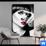 Leinwandbild Schoene Geheimnisvolle Hochformat Produktvorschau mit dem Bild Schöne Geheimnisvolle im Format Hochformat.