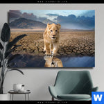 Leinwandbild Spiegelbild Loewe Loewenjunges Querformat Produktvorschau mit dem Bild Spiegelbild Löwe & Löwenjunges im Format Querformat.