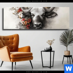 Leinwandbild Starker Bulle Mit Blumen Panorama Produktvorschau mit dem Bild Starker Bulle mit Blumen im Format Panorama.