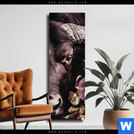 Leinwandbild Stier Mit Blumen Schmal Produktvorschau mit dem Bild Stier mit Blumen im Format Schmal.